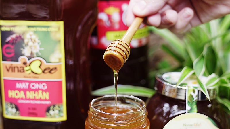 Mật ong hoa nhãn 2800g - Tinh hoa đất trời, gửi trao sức khỏe